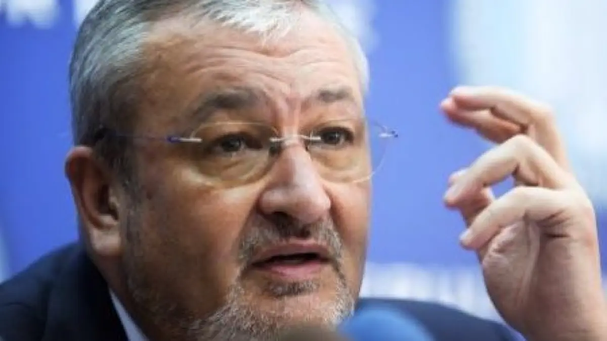 augustin lazar cere presedintelui incuviintarea urmaririi penale pentru fostul ministru sebastian
