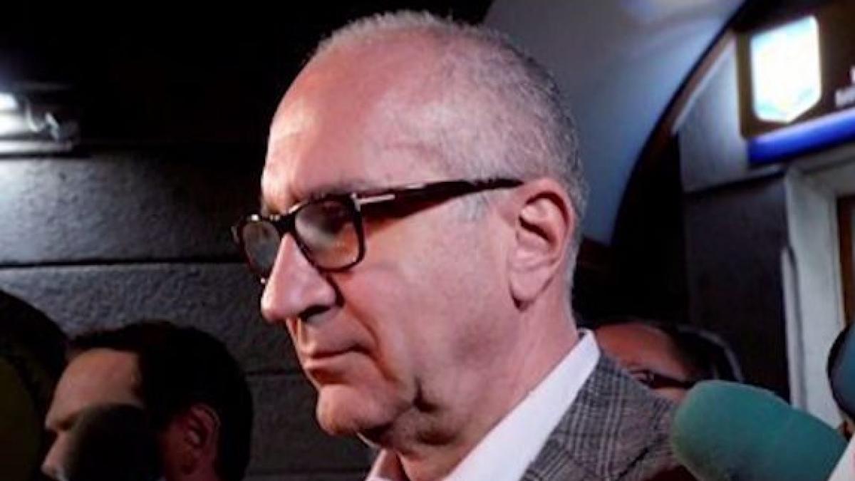 cine este milionarul care stinge lumina la casa poporului