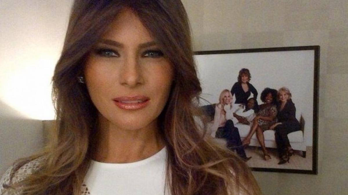 cum arata melania trump in copilarie a trait langa o fabrica intr un cartier muncitoresc