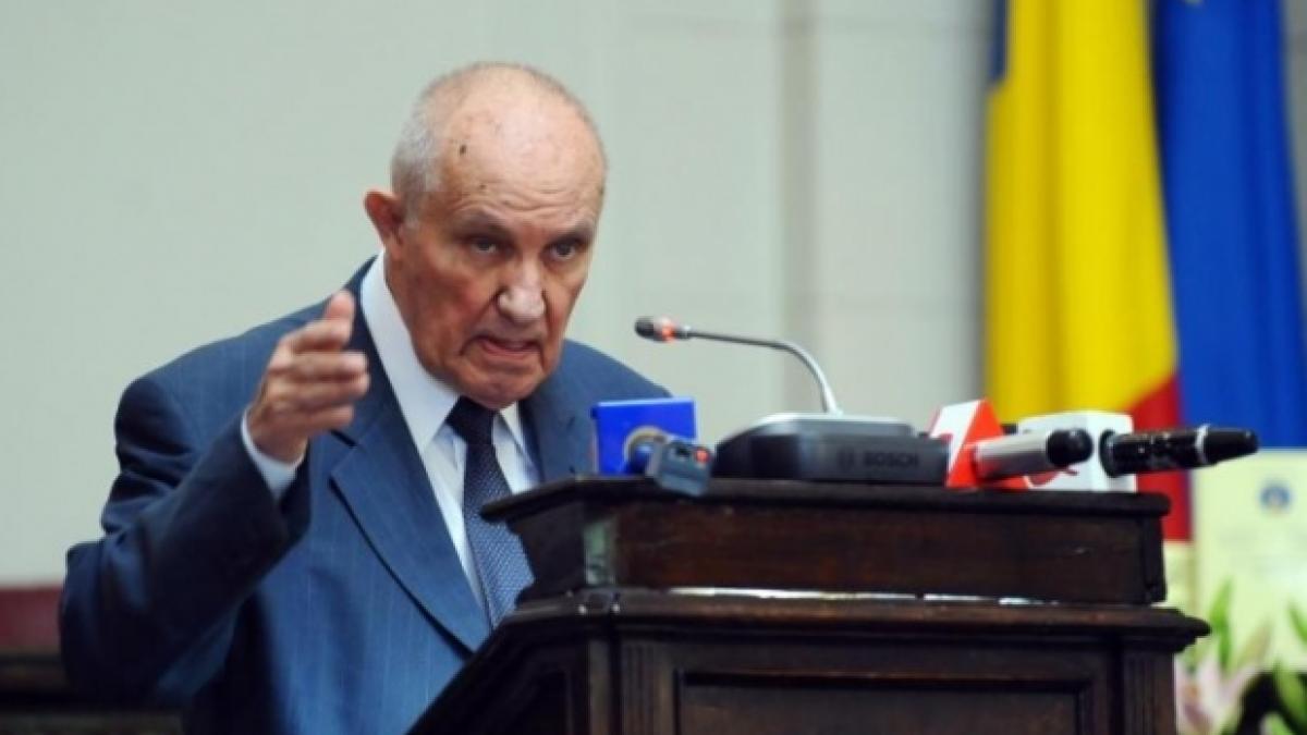 cine a fost dinu c giurescu