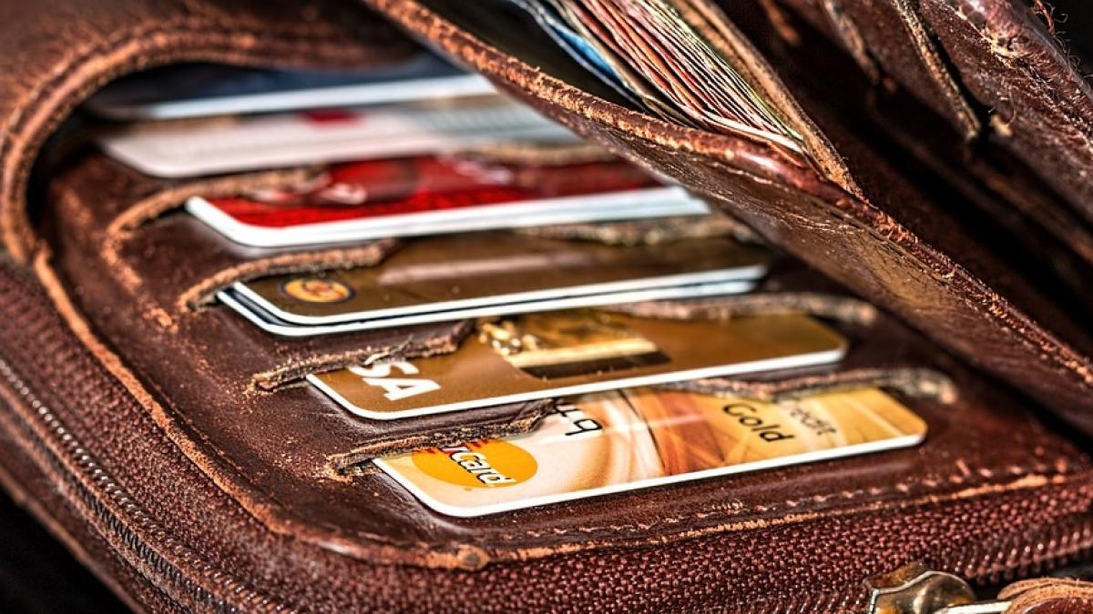 prima tara din lume in care nu se mai achita cu bani cash