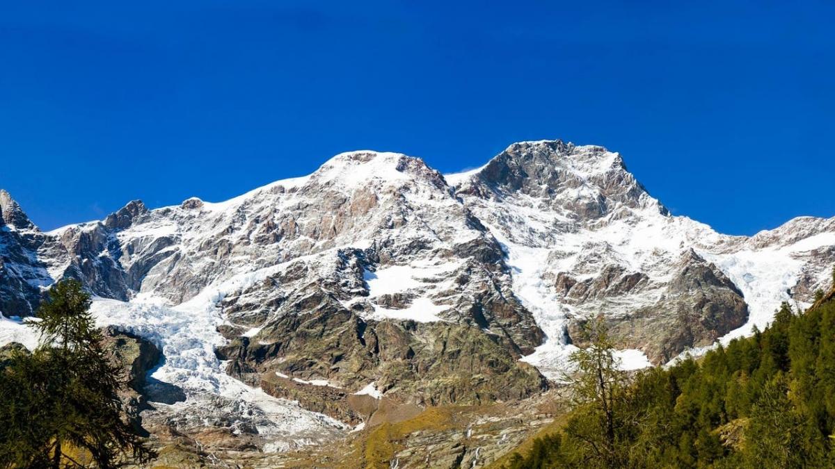 salvamont avertisment pentru minivacanta de 1 mai se pot produce avalanse in orice moment