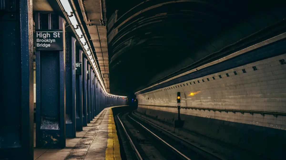 incident socant in londra un barbat calcat de sute de ori de metrou fiindca supraveghetorul a