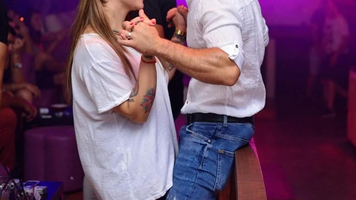 politician din romania filmat la petreceri de swingeri cu sotia