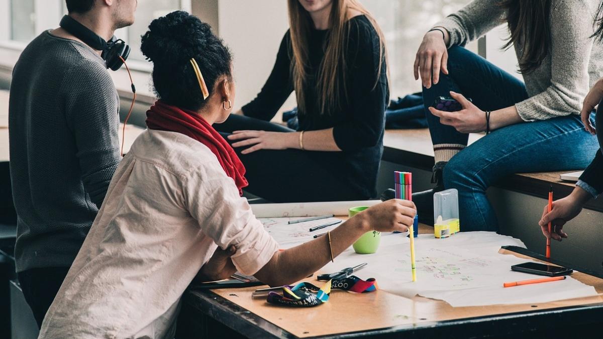 cum iti dai seama ce zodie e o persoana fara sa o intrebi