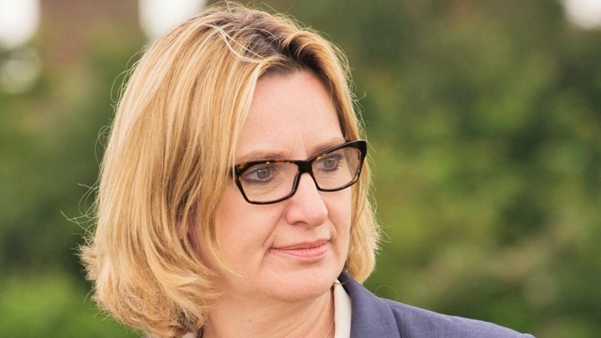 ministrul britanic de interne si a dat demisia din functie