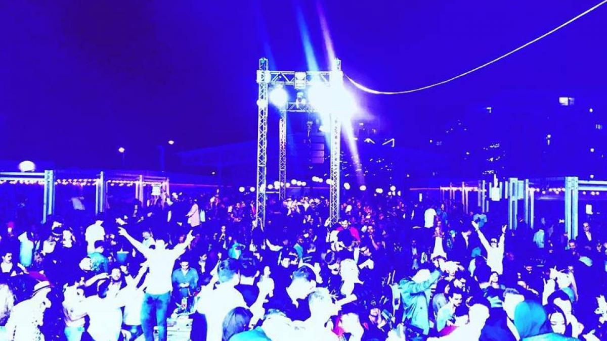 romanii au cheltuit mii de euro in vacanta de 1 mai nota de plata a unor tineri care au fost in