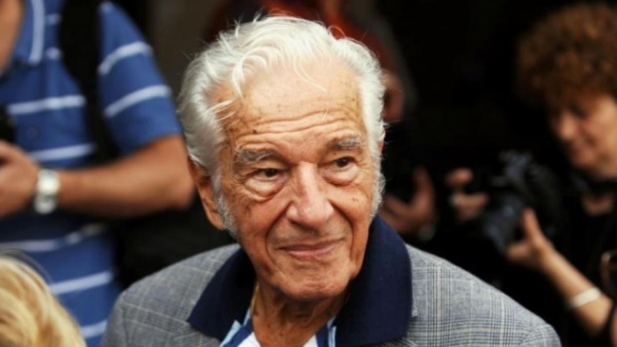 scandal urias in targu jiu vaduva lui sergiu nicolaescu vrea sa vanda cavoul familiei