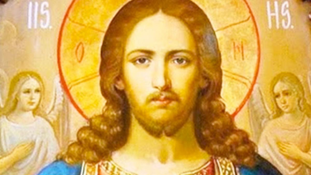 ce semnifica cele trei litere care se scriu pe icoanele mantuitorului pe aureola din jurul capului