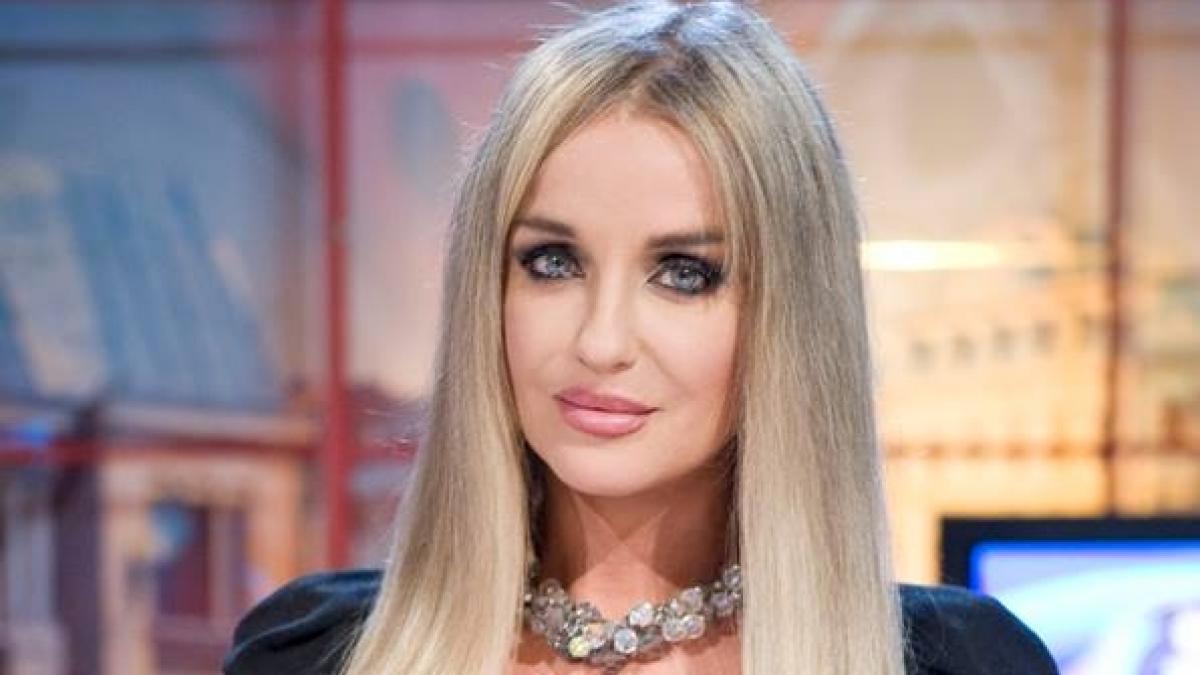 este una dintre cele mai frumoase vedete de la noi iar acum si a dezvaluit secretul cum de arata