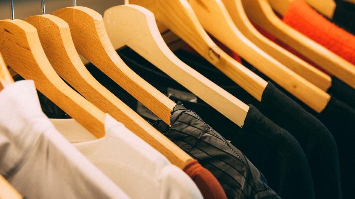 a vrut sa returneze o haina pe care tocmai o cumparase insa raspunsul firmei a lasat o fara cuvinte