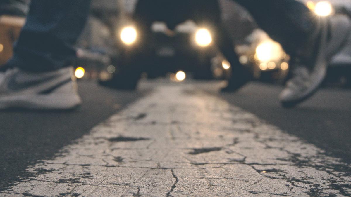 a zacut mai bine de trei ore inconstient pe trotuar in capitala nimeni nu s a oprit