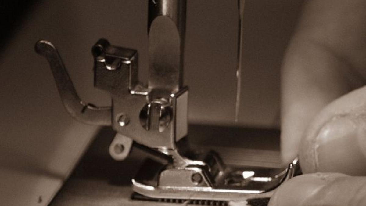 a cumparat o masina de cusut veche de 50 de ani peste cateva zile a descoperit ceva care i a