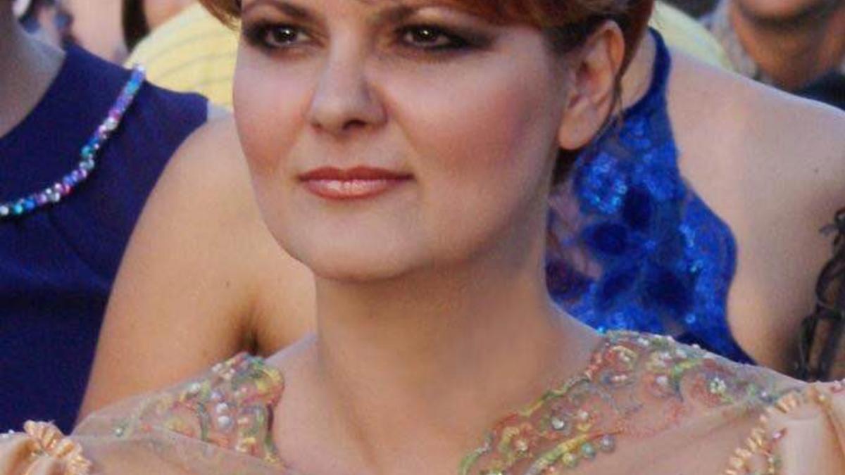 de ce s a imbracat lia olguta vasilescu in acest fel foto