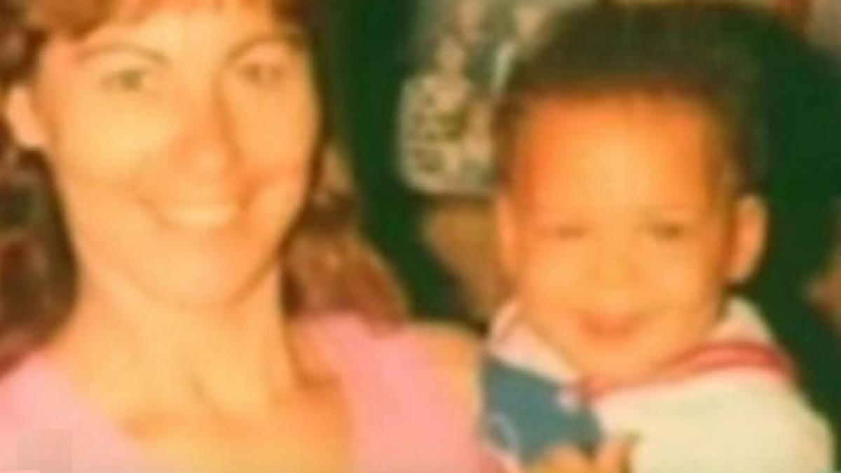 l a adoptat cand era doar un copil dupa 27 de ani baiatul a facut ceva de neconceput