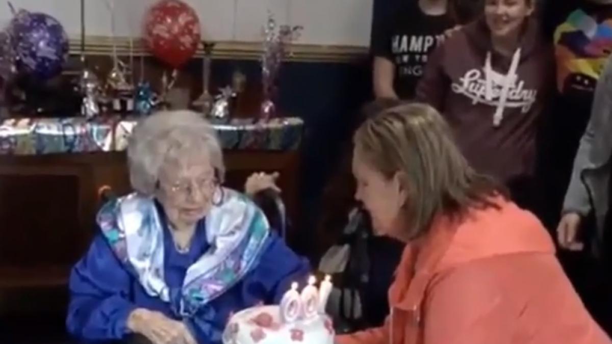 are 100 de ani si sustine ca a descoperit elixirul tineretii ce bautura consuma zilnic