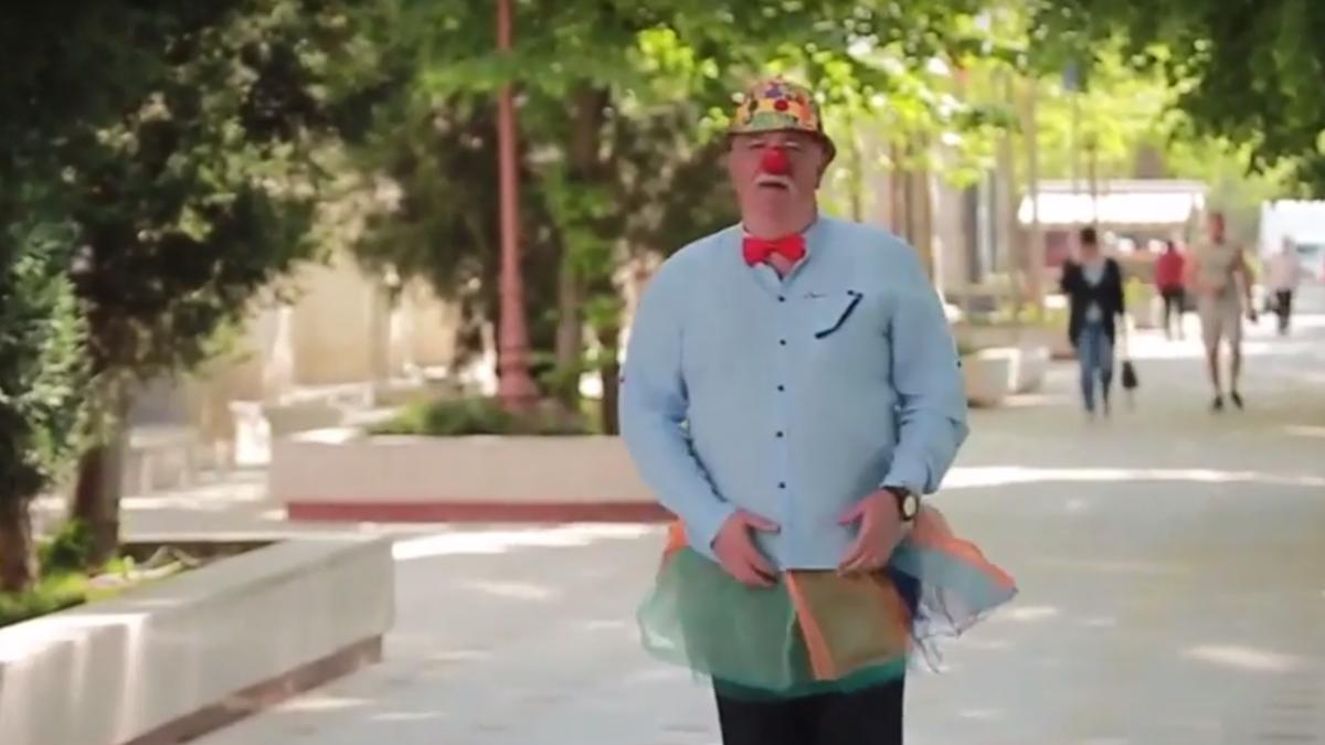 in premiera omul care aduce fericirea