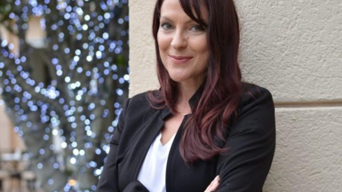 interviu exclusiv cu mona garcea romanca implicata in productia celor mai tari sitcomuri la