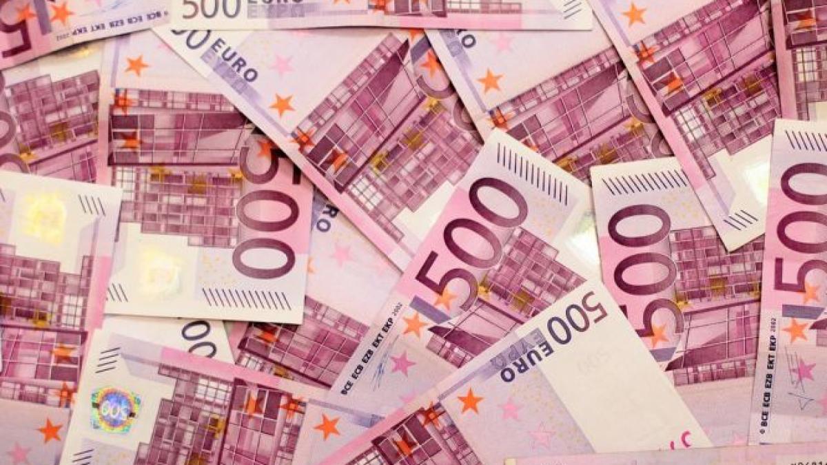 curs valutar euro este la cel mai mic nivel din ultimele patru luni