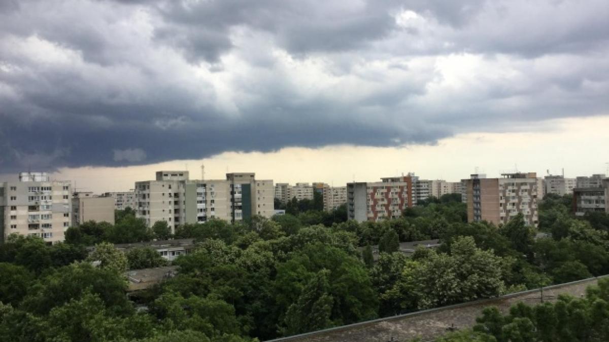 informare meteo de vreme rea ploi torentiale in mai multe zone din tara
