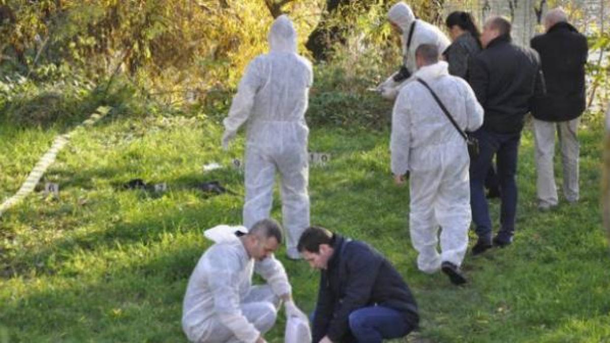 un preot din arad a fost gasit impuscat in cap sotia l a descoperit