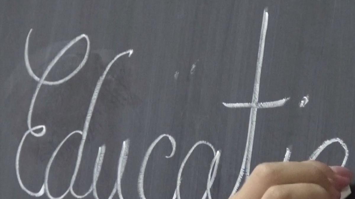 educatie cu bata intr o scoala din bistrita un invatator e acuzat ca a lovit de mai multe ori o