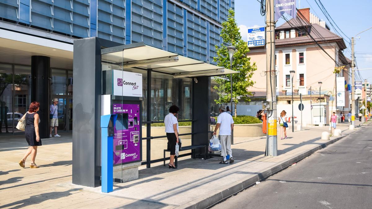 panica intr o statie de autobuz din cluj patru copii au ajuns la spital