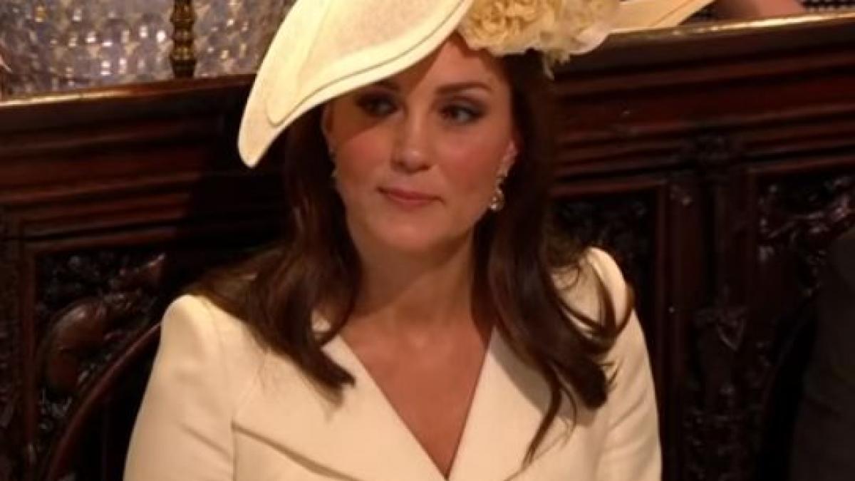 de ce kate middleton a purtat o rochie veche la nunta regala
