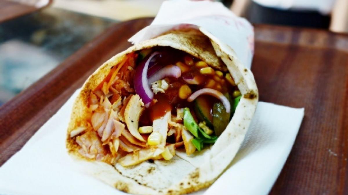 dosar penal pentru shaormeria din iasi care a intoxicat sute de clienti