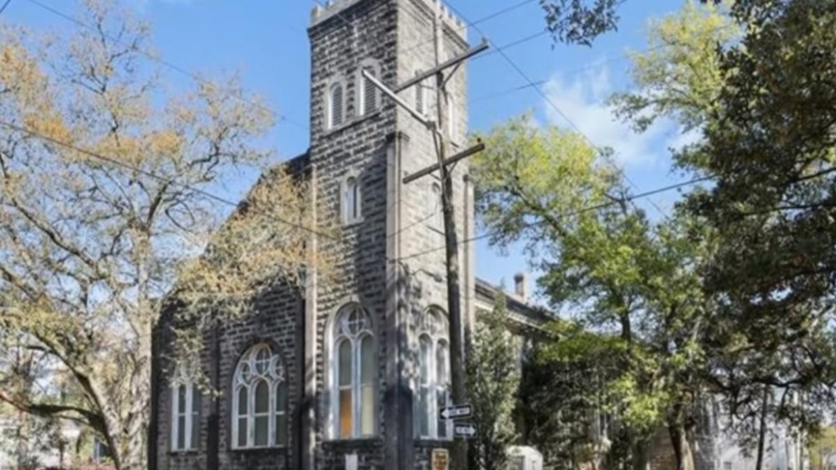 ultima fita printre vedete si a cumparat o biserica in valoare de 850 000 de dolari