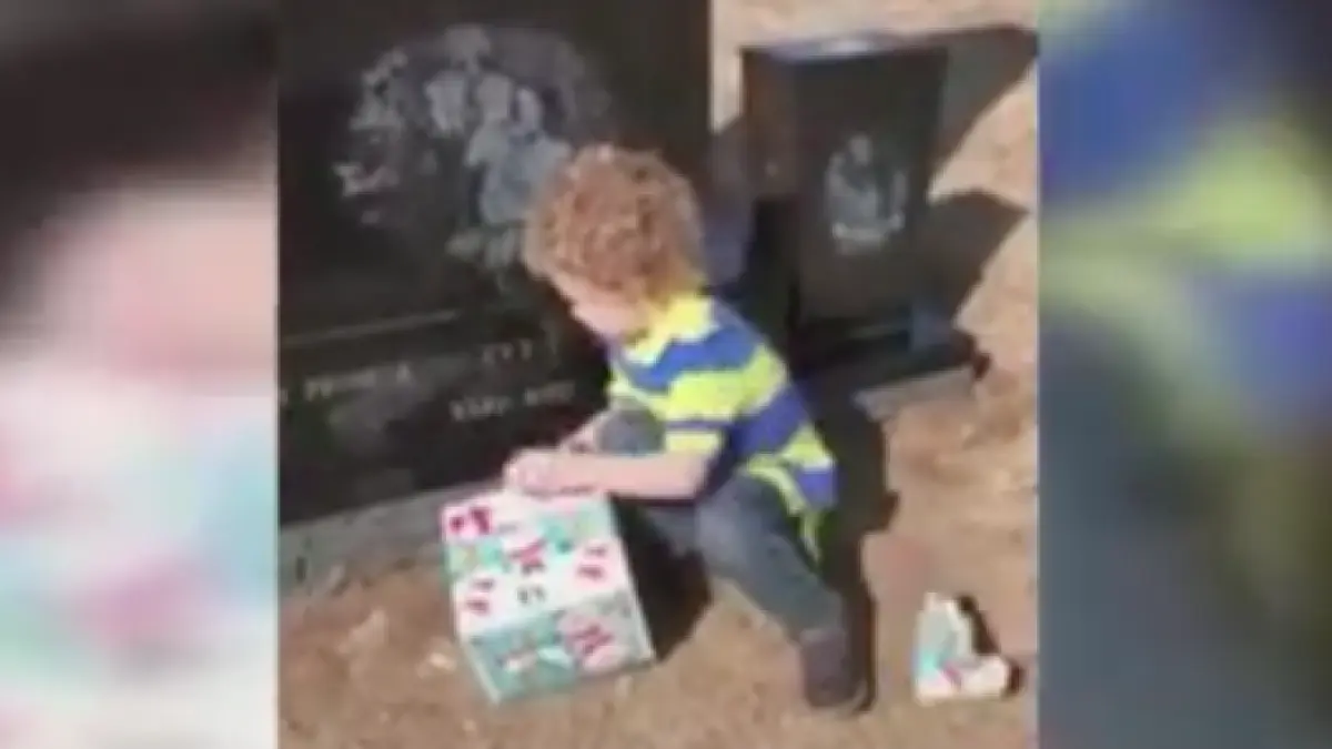sotul ei a murit intr un accident de masina dupa opt luni a gasit o cutie misterioasa pe mormantul
