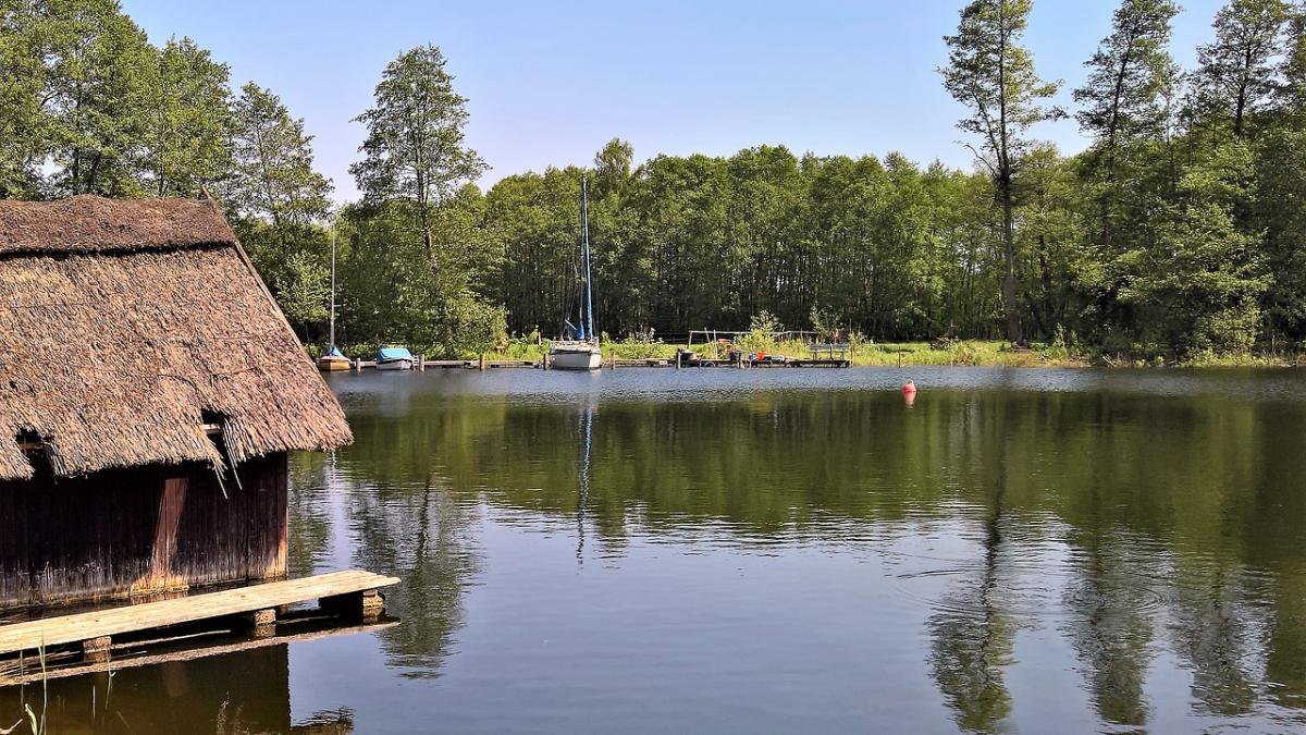 un roman a fost descoperit mort intr un lac artificial din sicilia