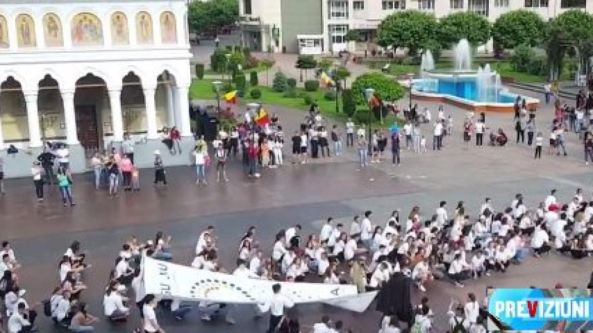 eroul zilei flashmob pe ritmuri populare