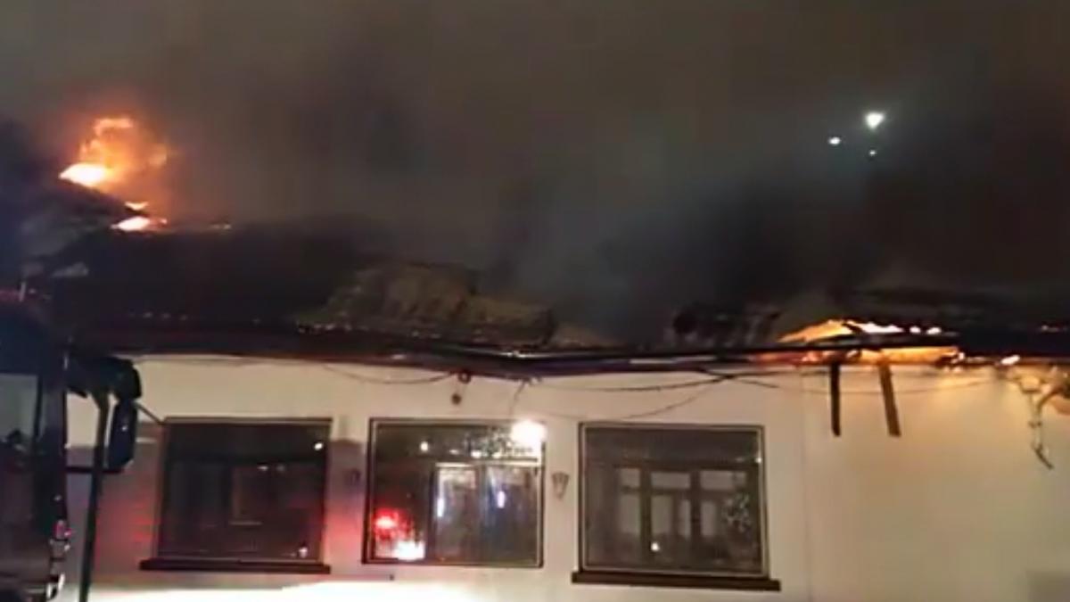 incendiu puternic la o scoala din cartierul rahova din capitala