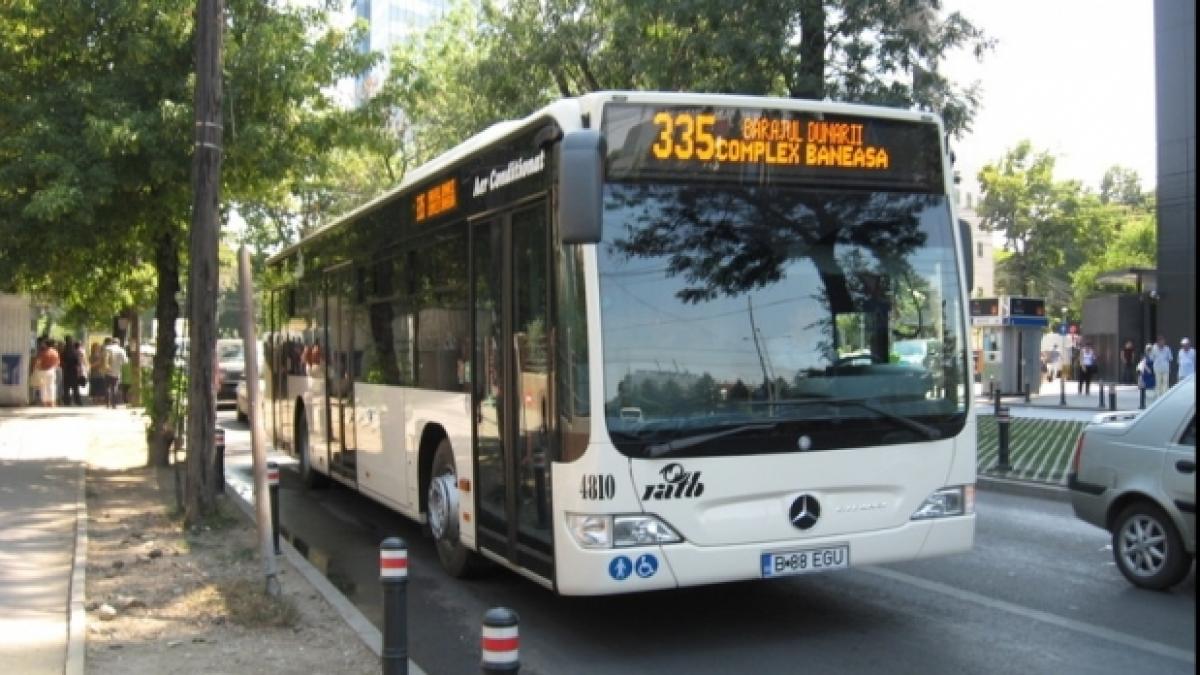 carla era in autobuzul 335 cand a auzit o tanara vorbind la telefon a ramas muta cand si a dat