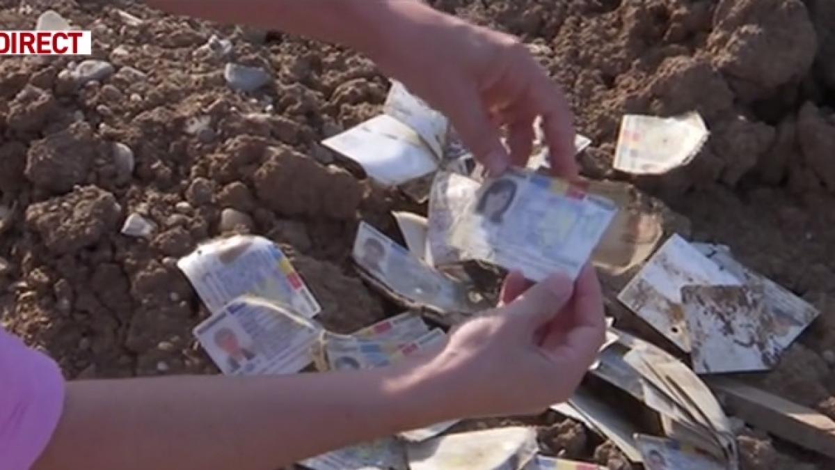 incident dubios in bucuresti zeci de carti de identitate arse si aruncate