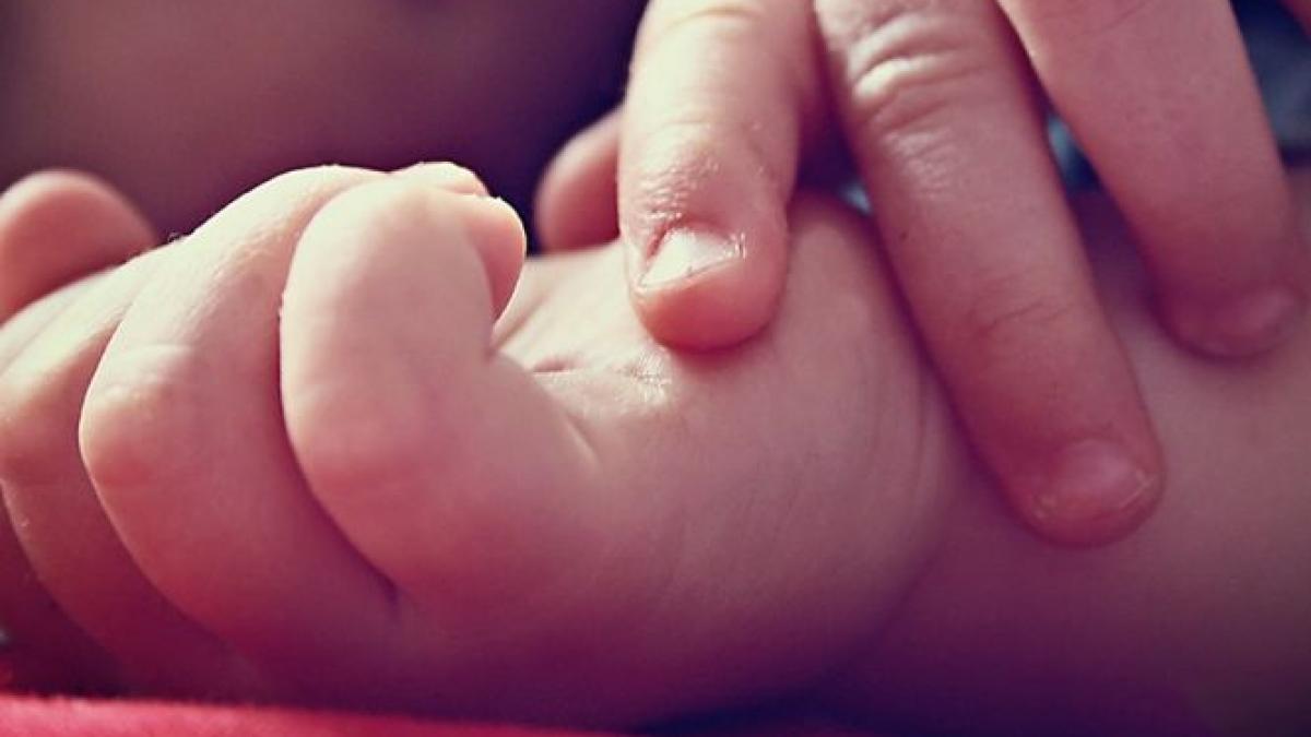 un copil de patru ani din china a murit sufocat dupa ce a fost uitat intr o duba