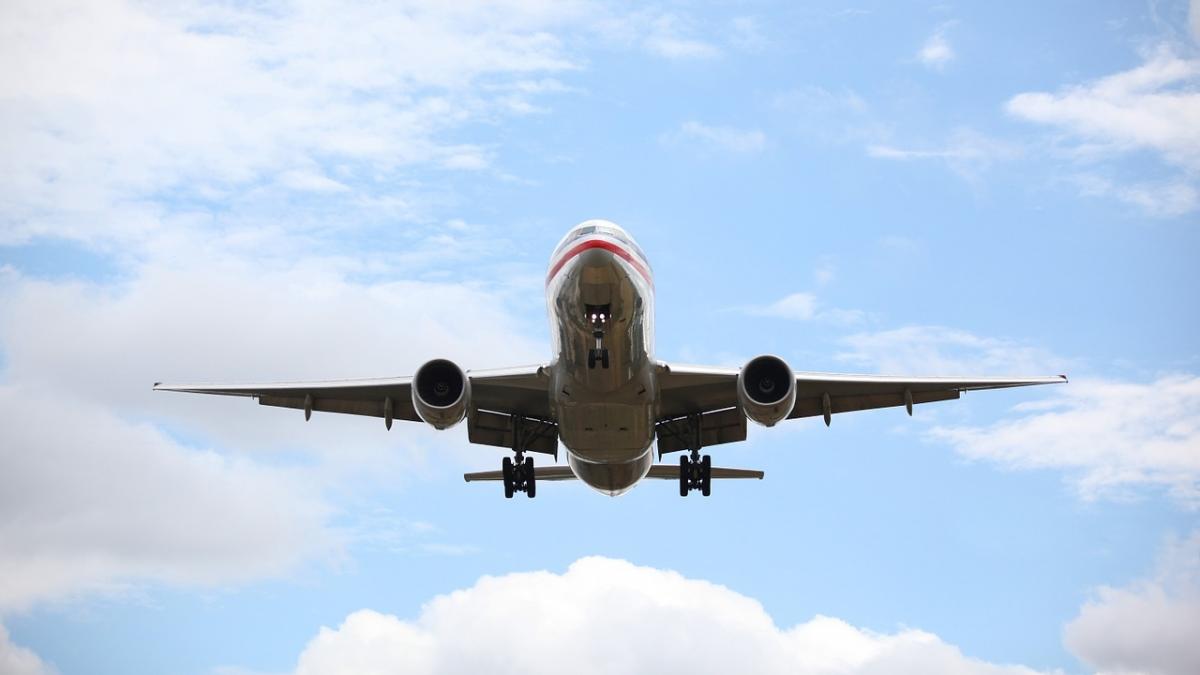 aterizare de urgenta in portugalia mai multi pasageri au lesinat din cauza mirosului neplacut