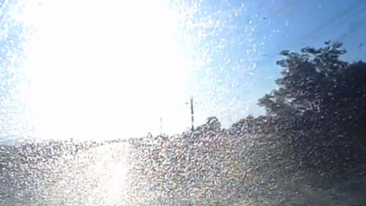 accident cumplit pe dn 1 o persoana a murit pe loc tot incidentul a fost filmat video