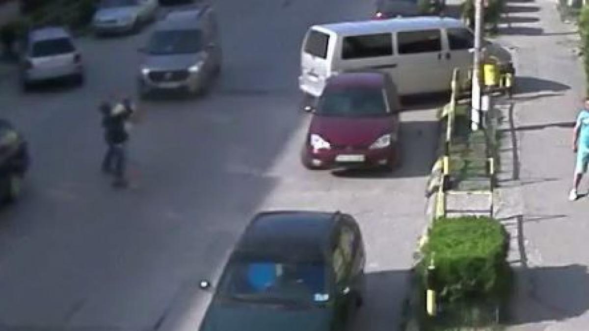 bataie in plina strada intre doi barbati incredibil care este motivul