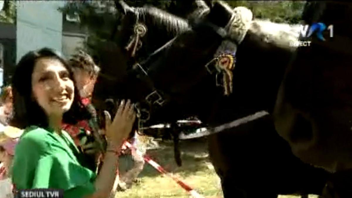 ziua copilului cum a aparut o prezentatoare astazi la tvr de ziua copiilor telespectatorilor nu le