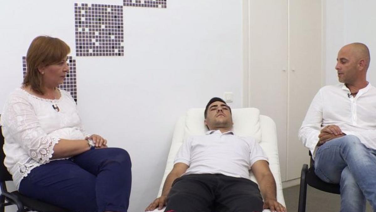 nu exista oameni care nu pot fi hipnotizati demonstratie de hipnoza cu andrei voicu video