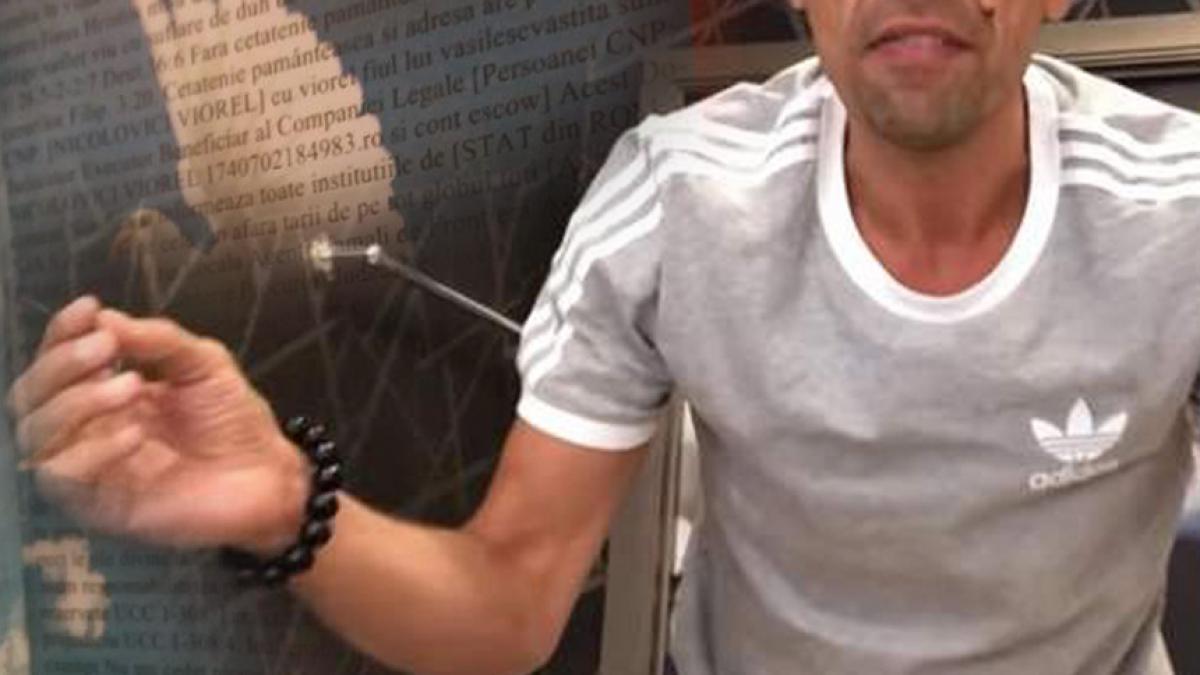 planul secret al sectei milionarului care a renutat la tot ca sa fie fiinta vie spynews are toate