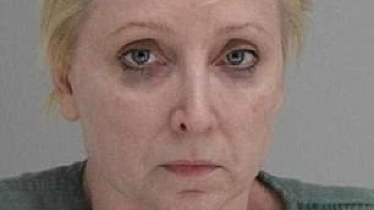 Și-a ucis soțul, după ce acesta a bătut pisica familiei. Femeia a povestit totul