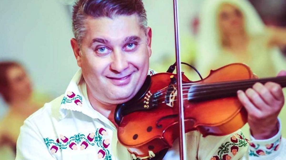 artist roman mort la 45 de ani