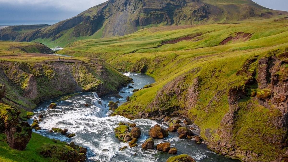 in acest loc din romania functiile organismului se regenereaza instant sunt radiatii de origine