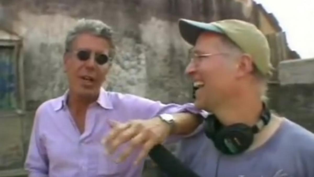 anthony bourdain s a sinucis bucatarul care a desenat harta lunii in bucatarie