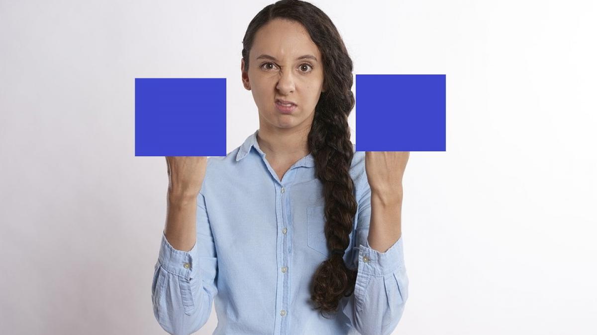 cine a aratat pentru prima data degetul mijlociu si in ce context