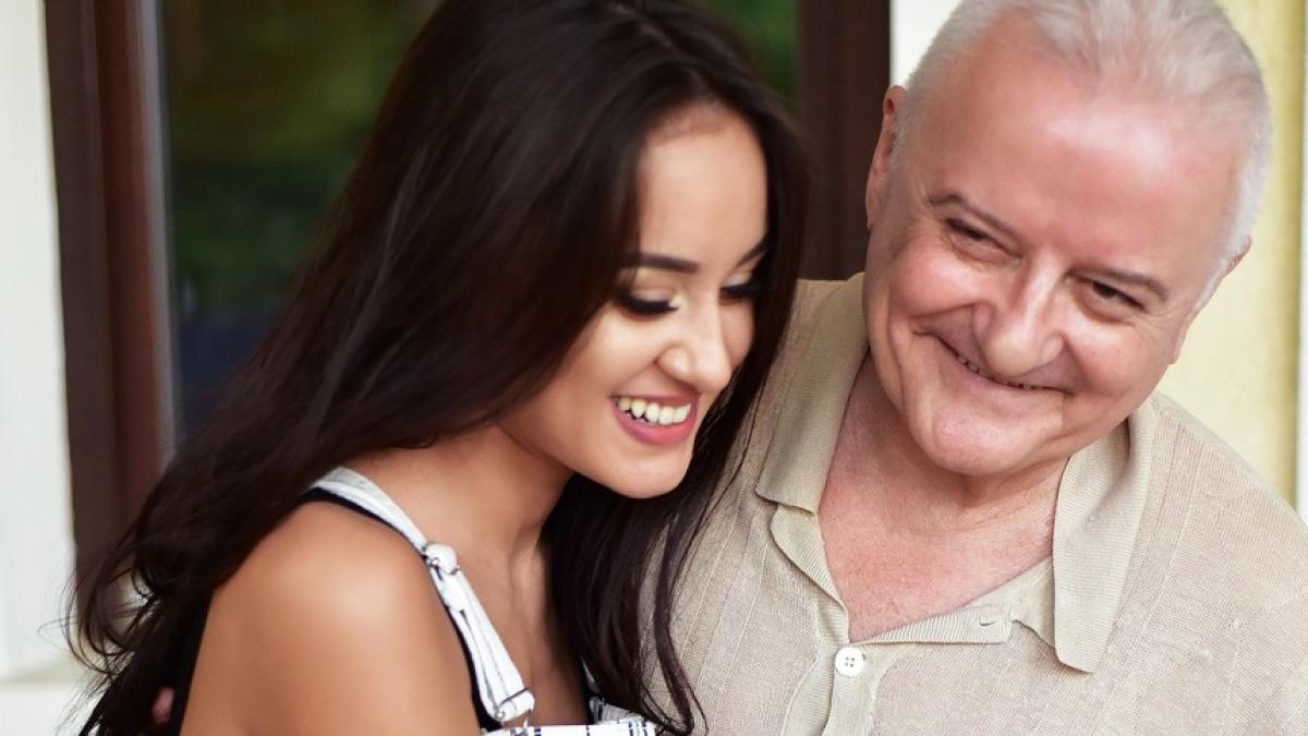 e cu 40 de ani mai tanara dar nu i pasa iubita lui irinel a venit la tv si a mintit pe toata lumea