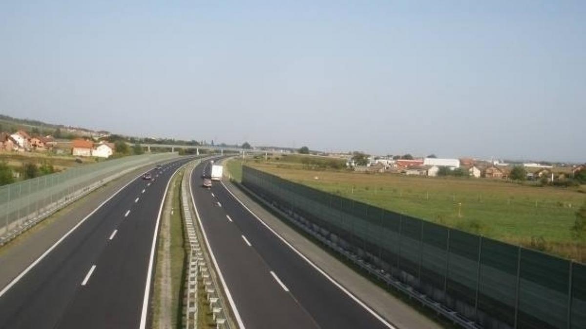 in cat timp se construieste o autostrada in romania